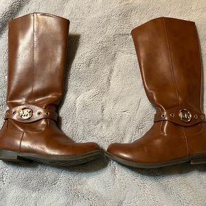 Girls Michael Kors boots.